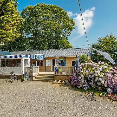Campsite Camping Le Kergariou Clohars-Carnoet
